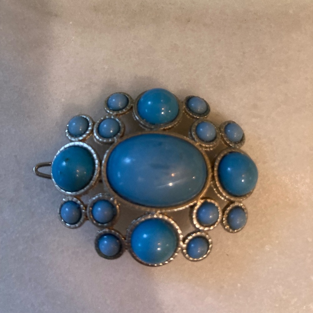 Rare banana republic hair barrette never used was stored in jewelry box.